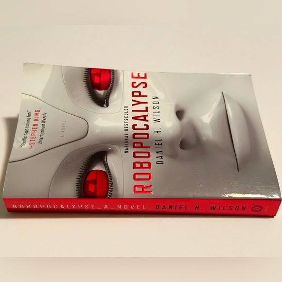 Robopocalypse by Daniel H. Wilson - Picture 2 of 4